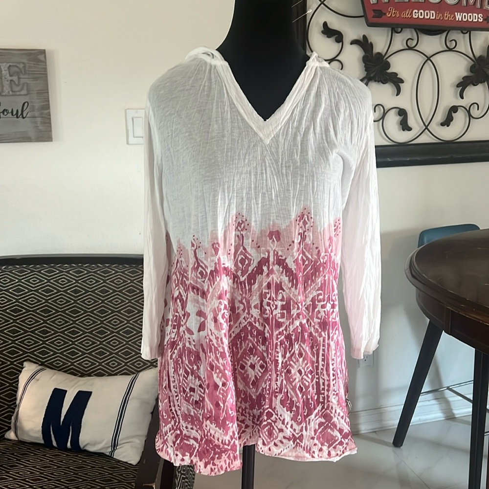 White pink hoodie. Unknown brand